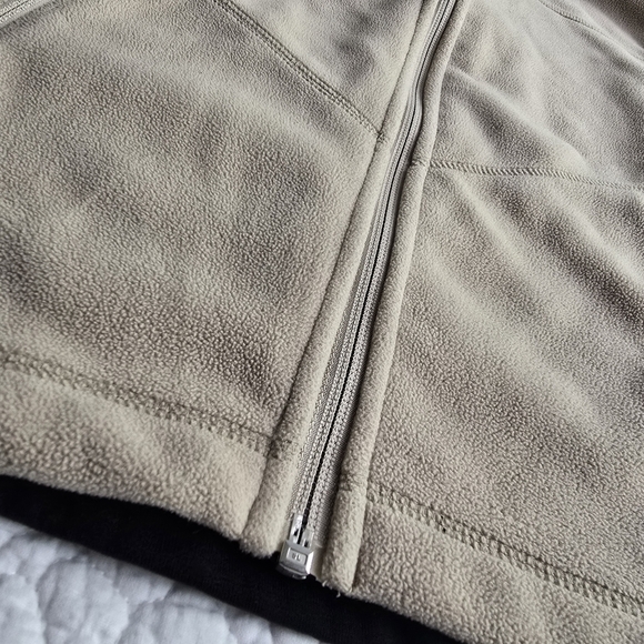 MEC Polartec Fleece Vest - Picture 3 of 10